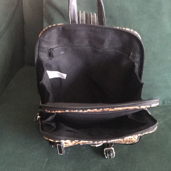 Vintage Leopard Backpack - Picture 7 of 10